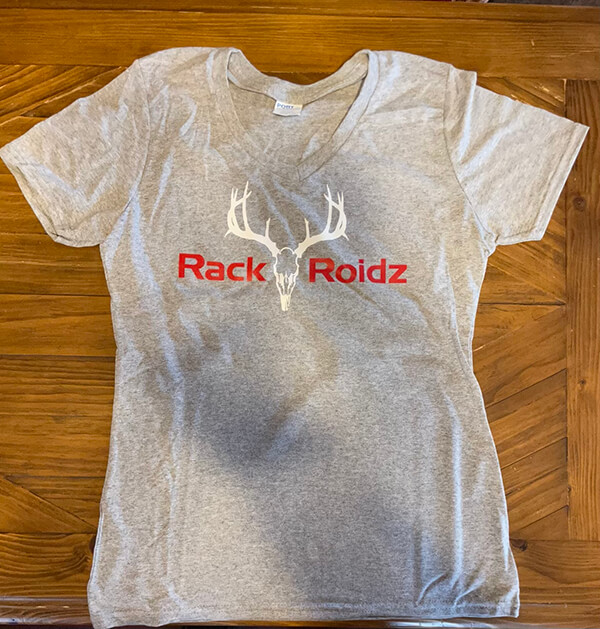 RackRoidz logo Women's light gray V-neck t-shirt